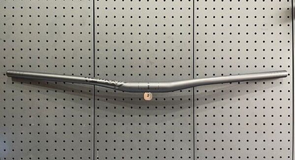 Ghi đông xe đạp MTB Funn King Pin 31.6 785mm